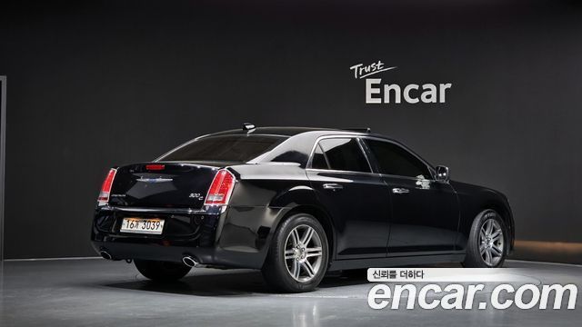 Chrysler 300C 2012 — photo 2