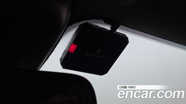 Maserati Ghibli 2019 — photo 31