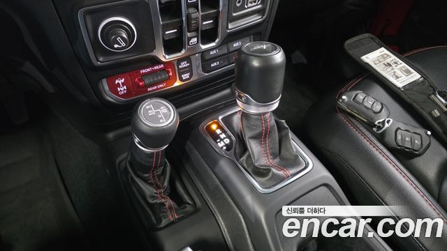 Jeep Gladiator 2022 — photo 12