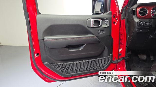 Jeep Gladiator 2022 — photo 14