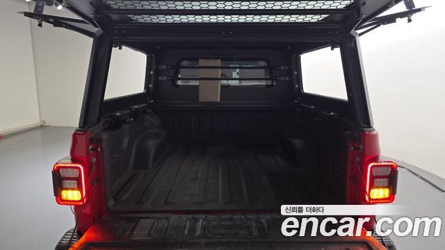 Jeep Gladiator 2022 — photo 29