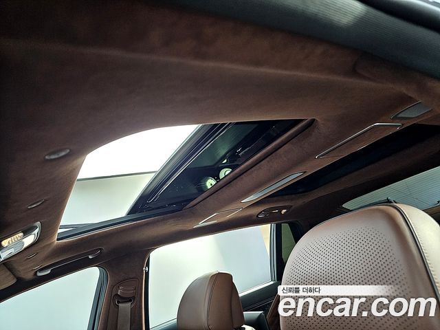 Genesis G90 2023 — photo 12