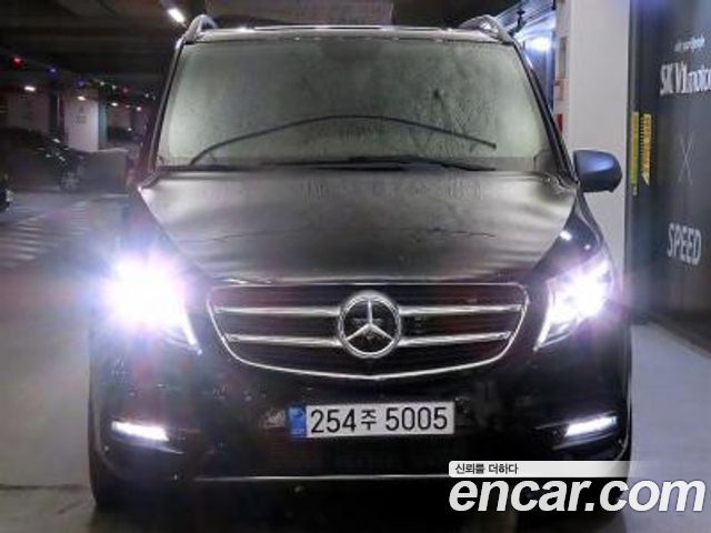 Mercedes-Benz V-Class 2020 — photo 3