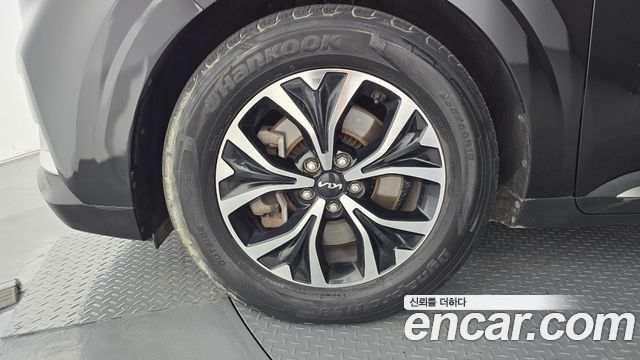 Kia Canival 2023 — photo 5