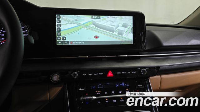 Kia Canival 2023 — photo 18