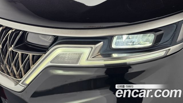 Kia Canival 2023 — photo 8