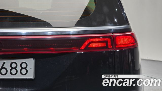 Kia Canival 2023 — photo 9