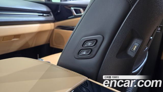 Kia Canival 2023 — photo 34
