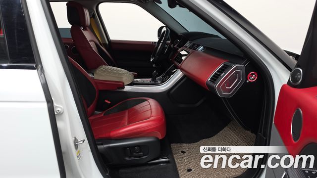 Land Rover Range Rover Sport 2019 — photo 16