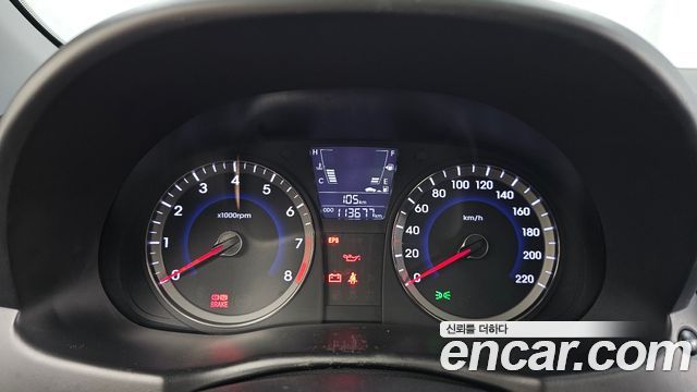 Hyundai Accent 2012 — photo 11