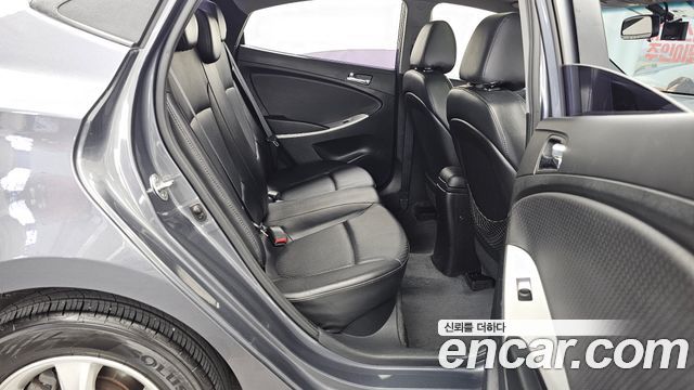 Hyundai Accent 2012 — photo 18