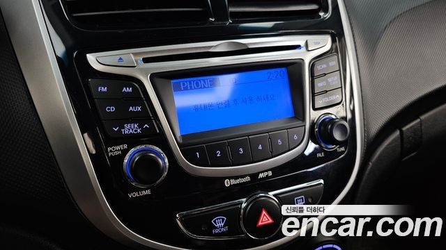 Hyundai Accent 2012 — photo 21
