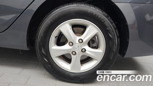 Hyundai Accent 2012 — photo 7
