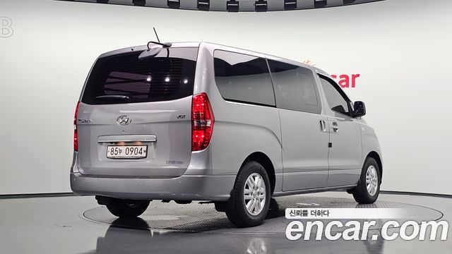 Hyundai Starex 2019 — photo 2