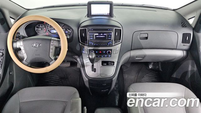 Hyundai Starex 2019 — photo 10