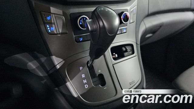 Hyundai Starex 2019 — photo 12