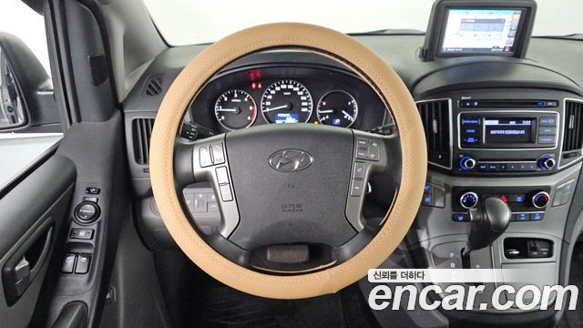 Hyundai Starex 2019 — photo 19