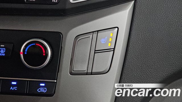 Hyundai Starex 2019 — photo 24