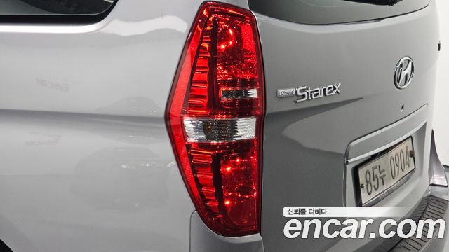 Hyundai Starex 2019 — photo 9