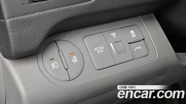 Hyundai Starex 2019 — photo 27