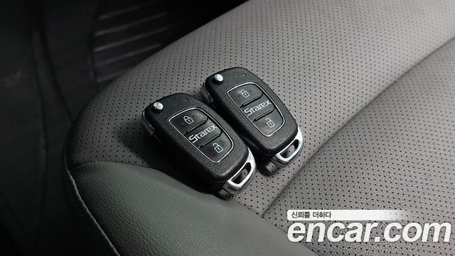 Hyundai Starex 2019 — photo 36