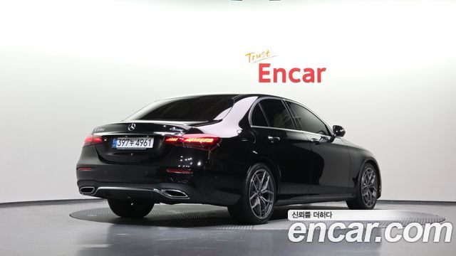 Mercedes-Benz E-Class 2021 — photo 2