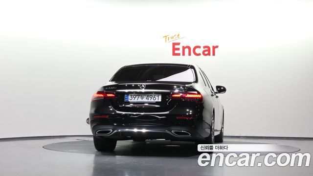 Mercedes-Benz E-Class 2021 — photo 4