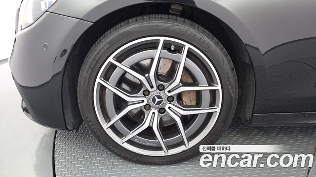 Mercedes-Benz E-Class 2021 — photo 5