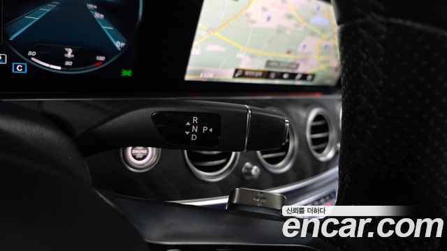 Mercedes-Benz E-Class 2021 — photo 12