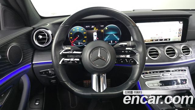 Mercedes-Benz E-Class 2021 — photo 19