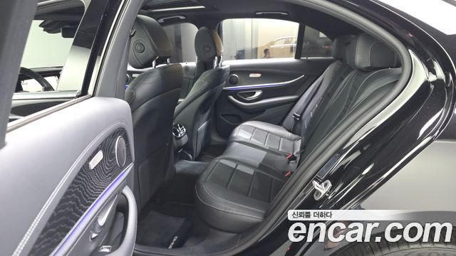 Mercedes-Benz E-Class 2021 — photo 16
