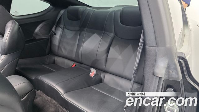 Hyundai Genesis 2009 — photo 17