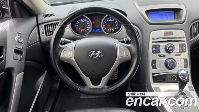 Hyundai Genesis 2009 — photo 18