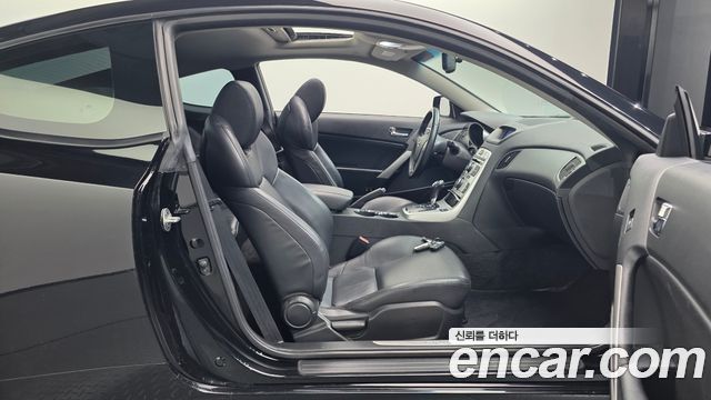 Hyundai Genesis 2009 — photo 16