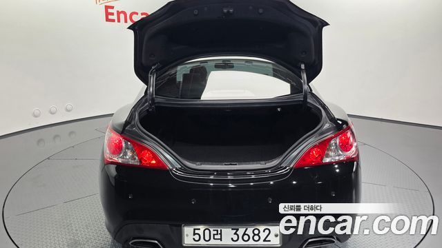 Hyundai Genesis 2009 — photo 30