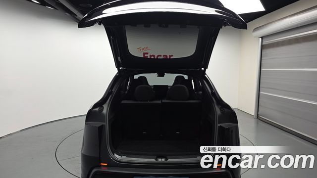 Tesla Model Y 2026 — photo 26