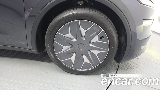 Tesla Model Y 2026 — photo 7