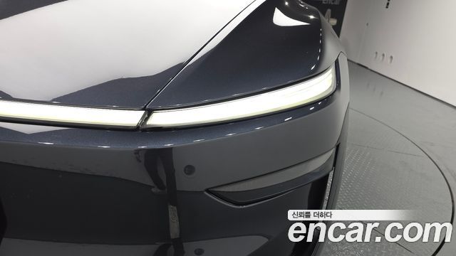 Tesla Model Y 2026 — photo 8