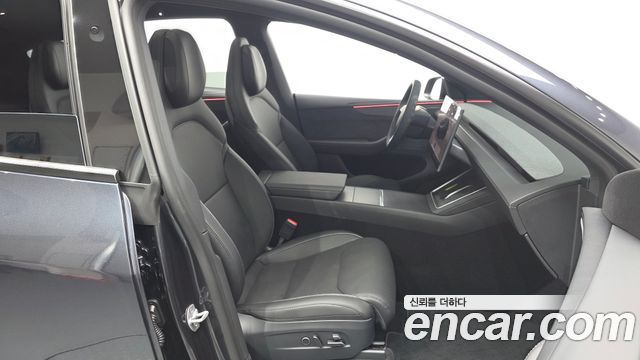 Tesla Model Y 2026 — photo 16