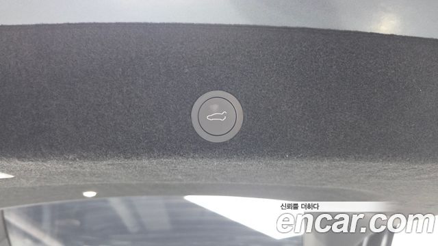 Tesla Model Y 2026 — photo 30