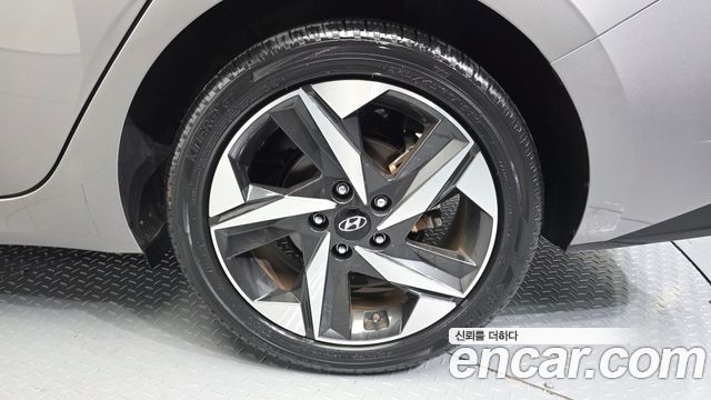 Hyundai AVANTE 2021 — photo 5