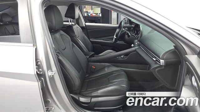 Hyundai AVANTE 2021 — photo 11
