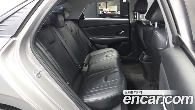 Hyundai AVANTE 2021 — photo 12
