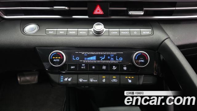Hyundai AVANTE 2021 — photo 17