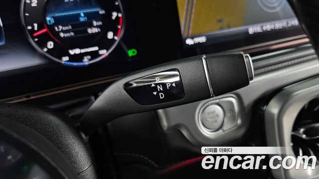 Mercedes-Benz G-Class 2019 — photo 12