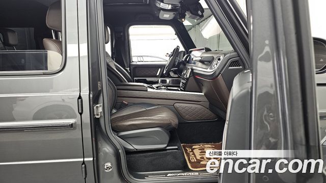 Mercedes-Benz G-Class 2019 — photo 17