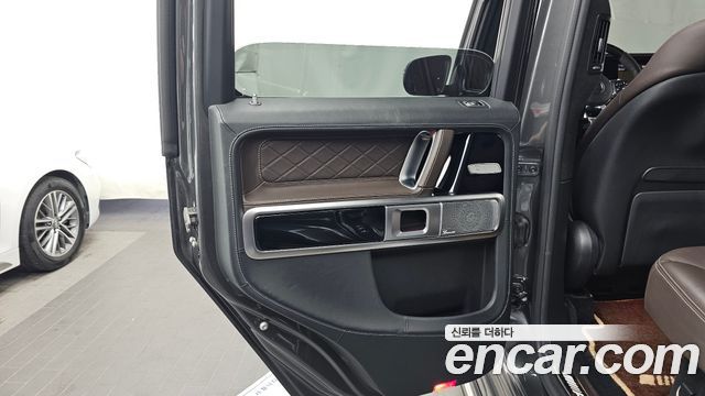 Mercedes-Benz G-Class 2019 — photo 15