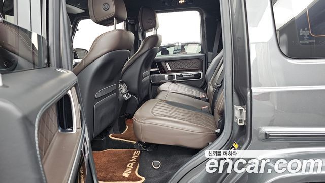 Mercedes-Benz G-Class 2019 — photo 16