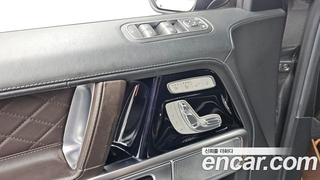 Mercedes-Benz G-Class 2019 — photo 27
