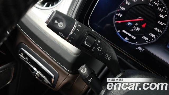 Mercedes-Benz G-Class 2019 — photo 29